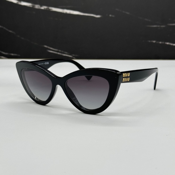 NEW MU04YS 1AB5D1 MIU MIU WOMEN SUNGLASSES MU 04YS 1AB5D1 BLACK CAT EYE - Picture 3 of 10